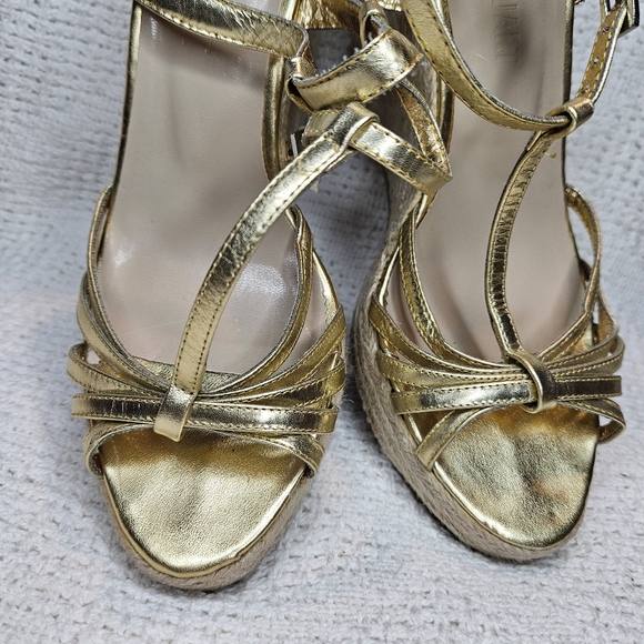 Colin Stuart Gold Strappy Leather Platform Wedge Heel Size 8.5 Womens - Picture 5 of 15